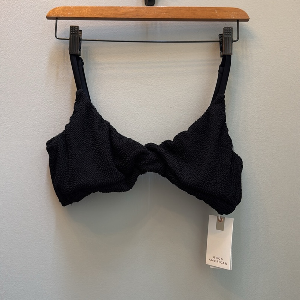 Good American twist front bikini top crinkle knit black size 5/2XL NWT